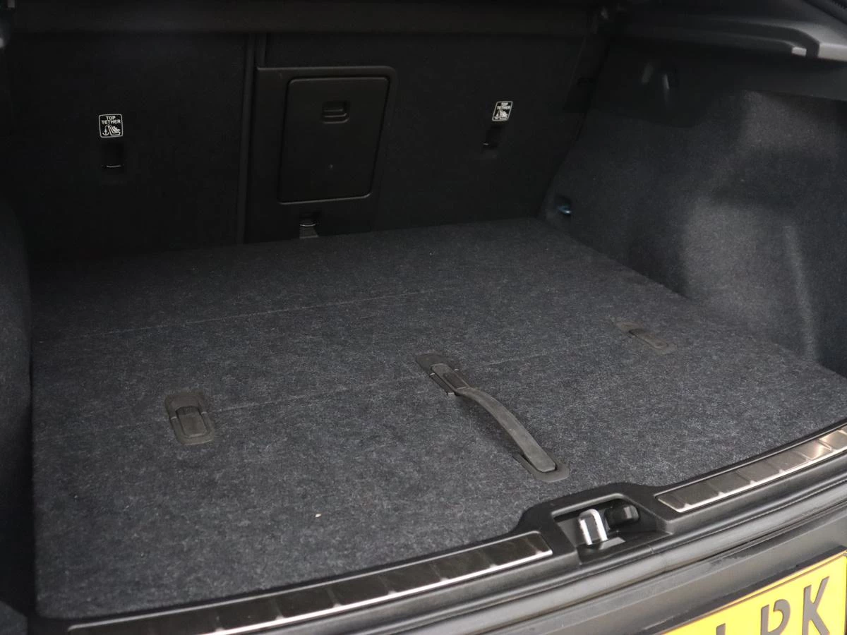 Hoofdafbeelding Volvo C40