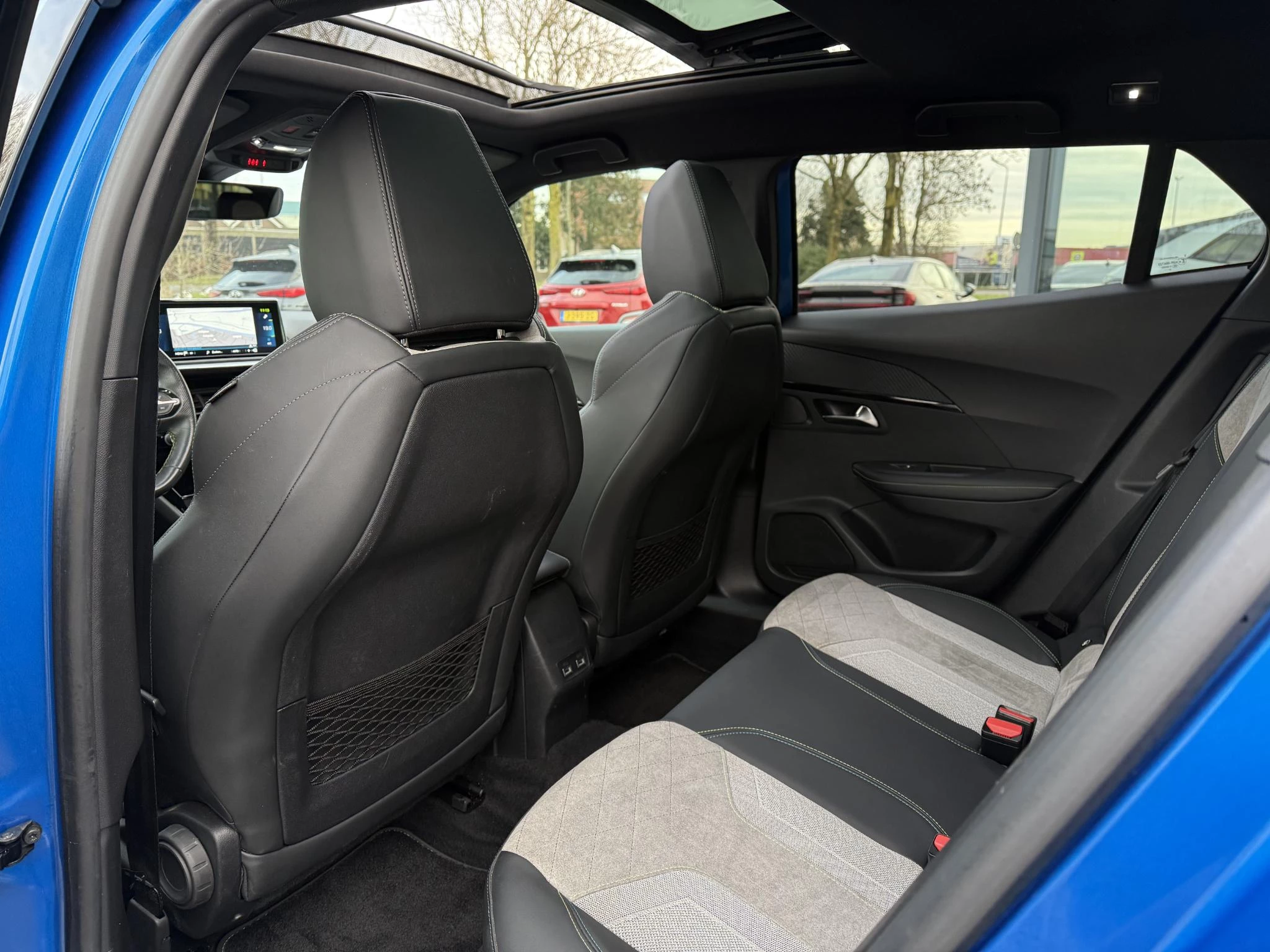 Hoofdafbeelding Peugeot e-2008