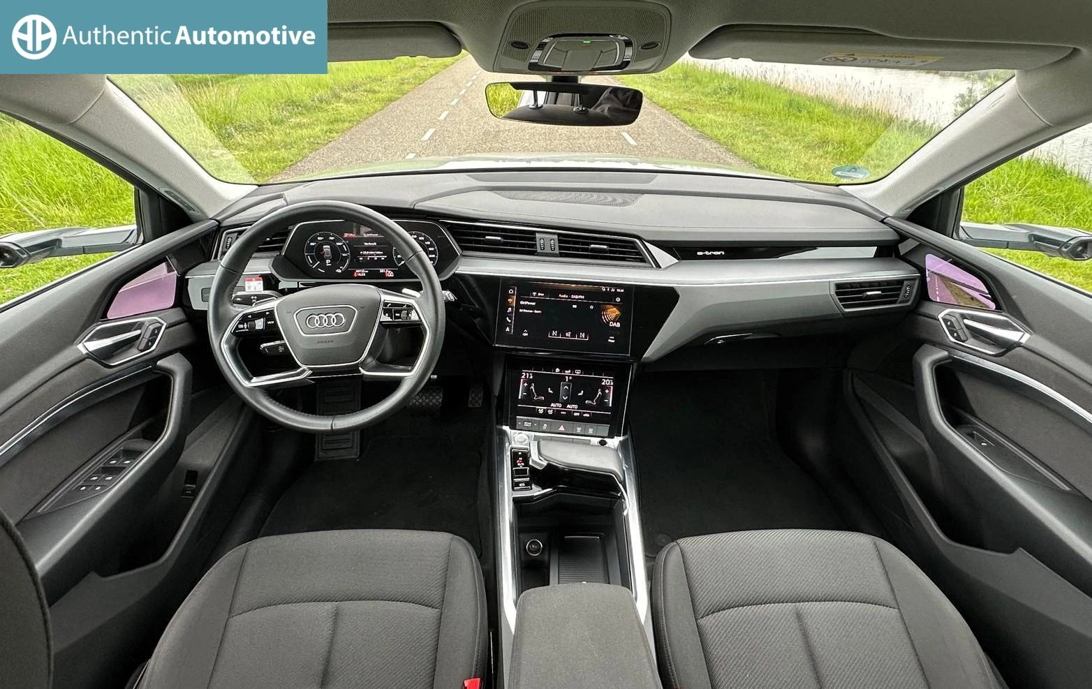 Hoofdafbeelding Audi e-tron