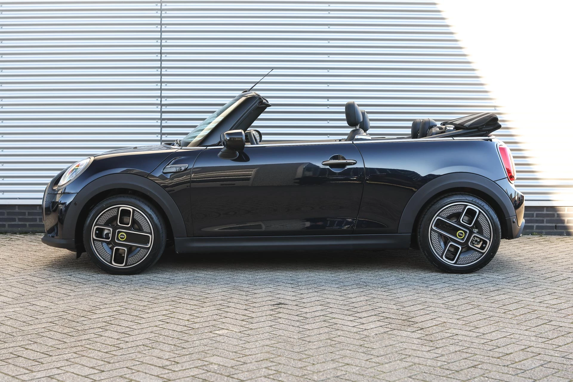 Hoofdafbeelding MINI Cabrio