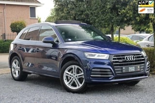 Audi Q5 55 TFSI e Quattro Competition 367 PK 3x S-Line Pano Camera Keyless Virtual 19''