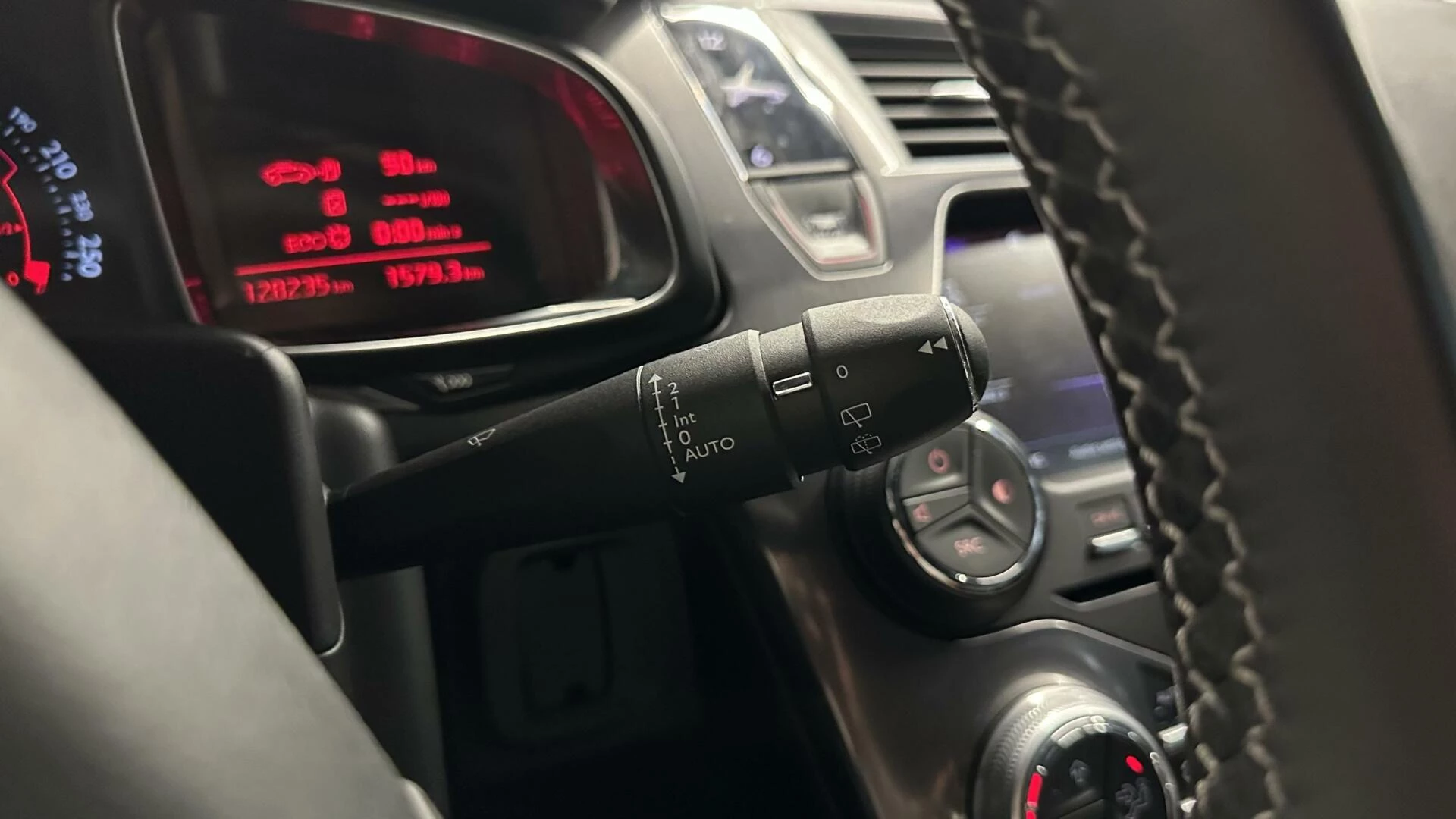 Hoofdafbeelding DS DS 5