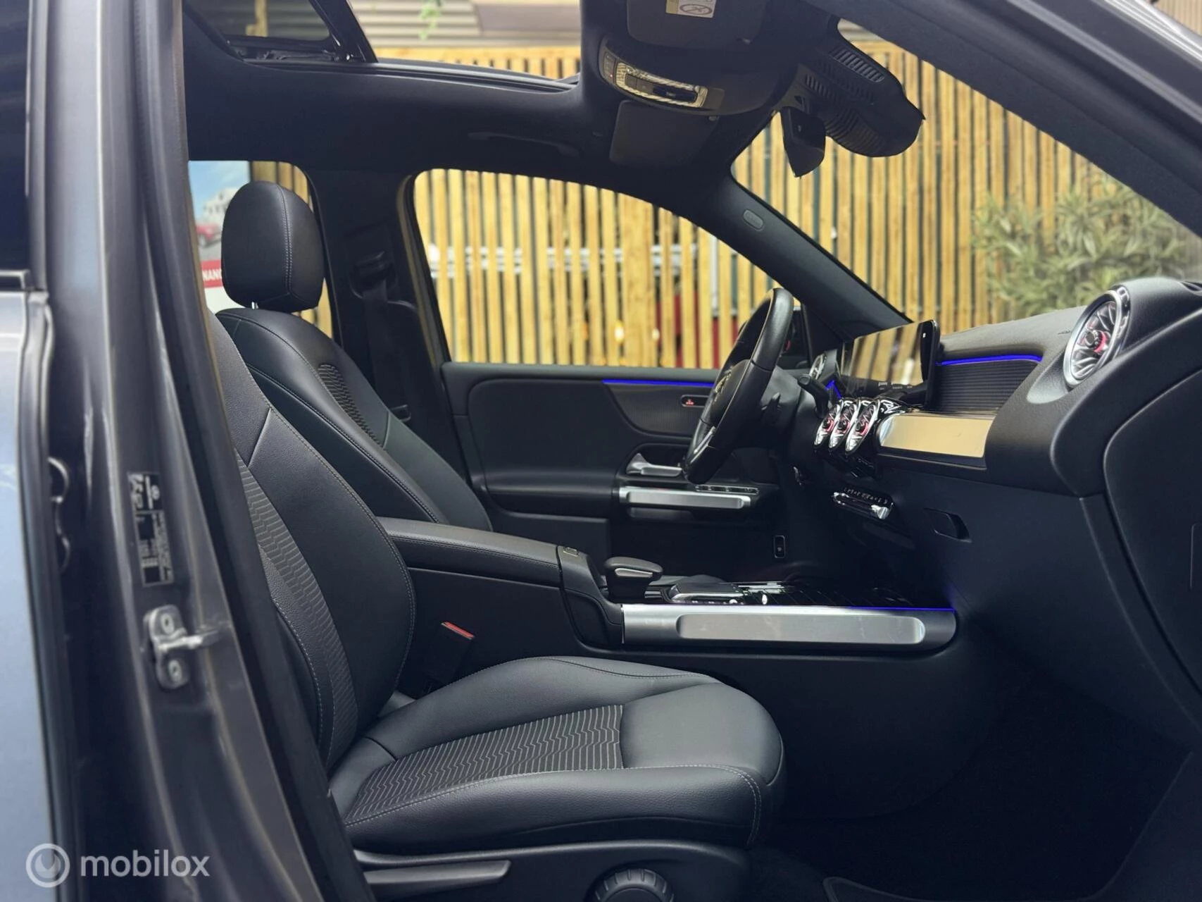 Hoofdafbeelding Mercedes-Benz EQB