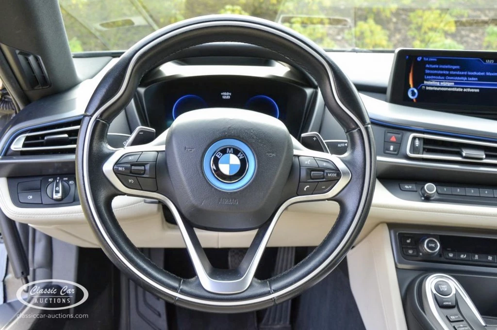 Hoofdafbeelding BMW i8