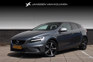 Hoofdafbeelding Volvo V40 Volvo V40 1.5 T3 Polar+ Sport * Automaat * Pano * Stoelverwarming * Navigatie * Camera * LED Koplampen *