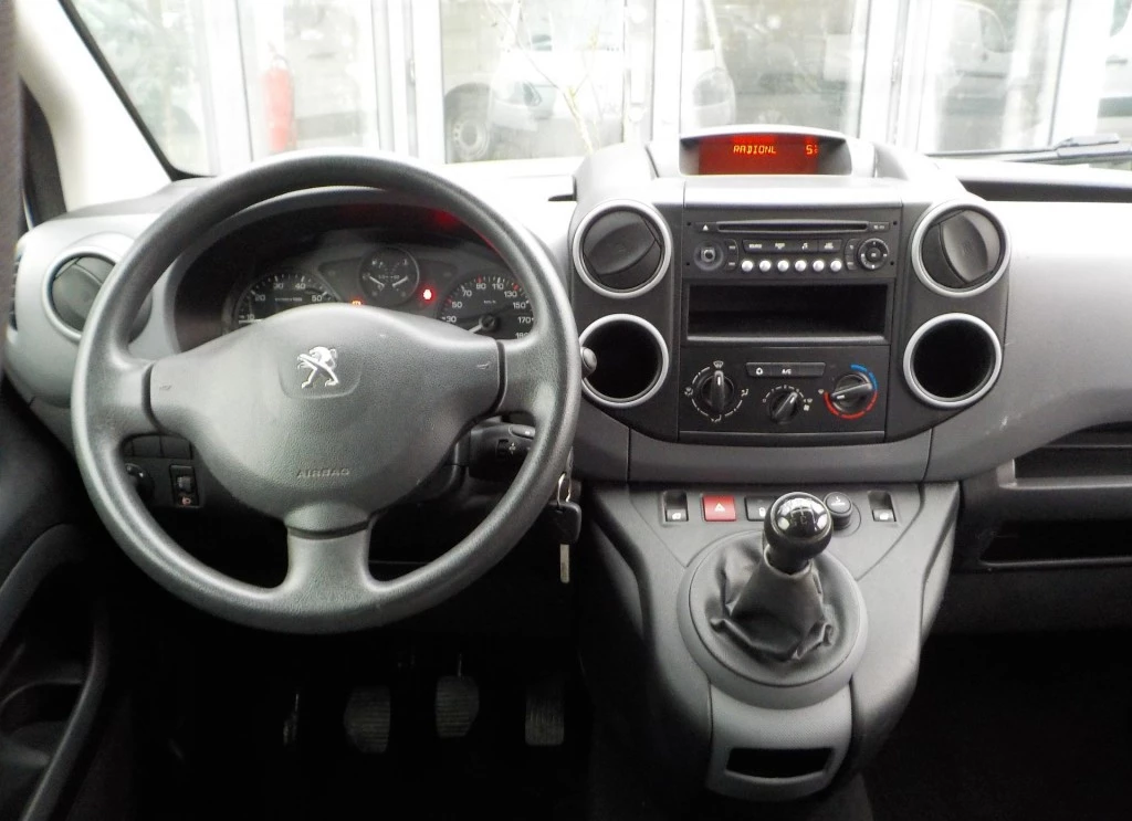 Hoofdafbeelding Peugeot Partner
