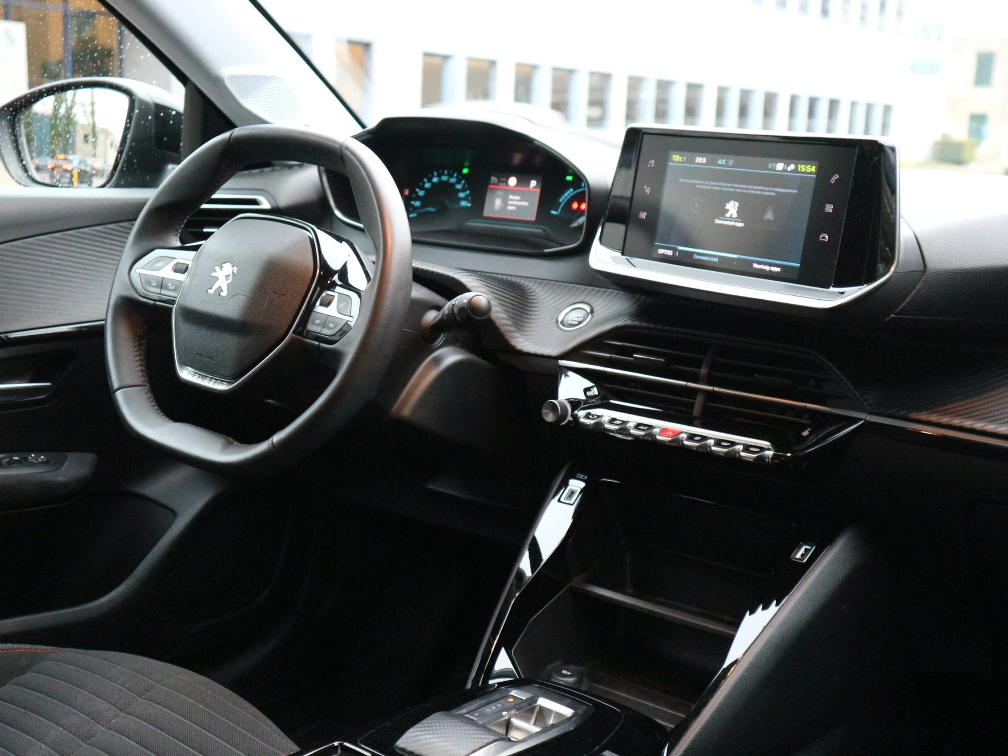 Hoofdafbeelding Peugeot e-208