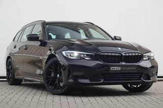 Hoofdafbeelding BMW 3 Serie BMW 3 Serie Touring 330e Sportline | Shadow | 19 | Live cockpit 