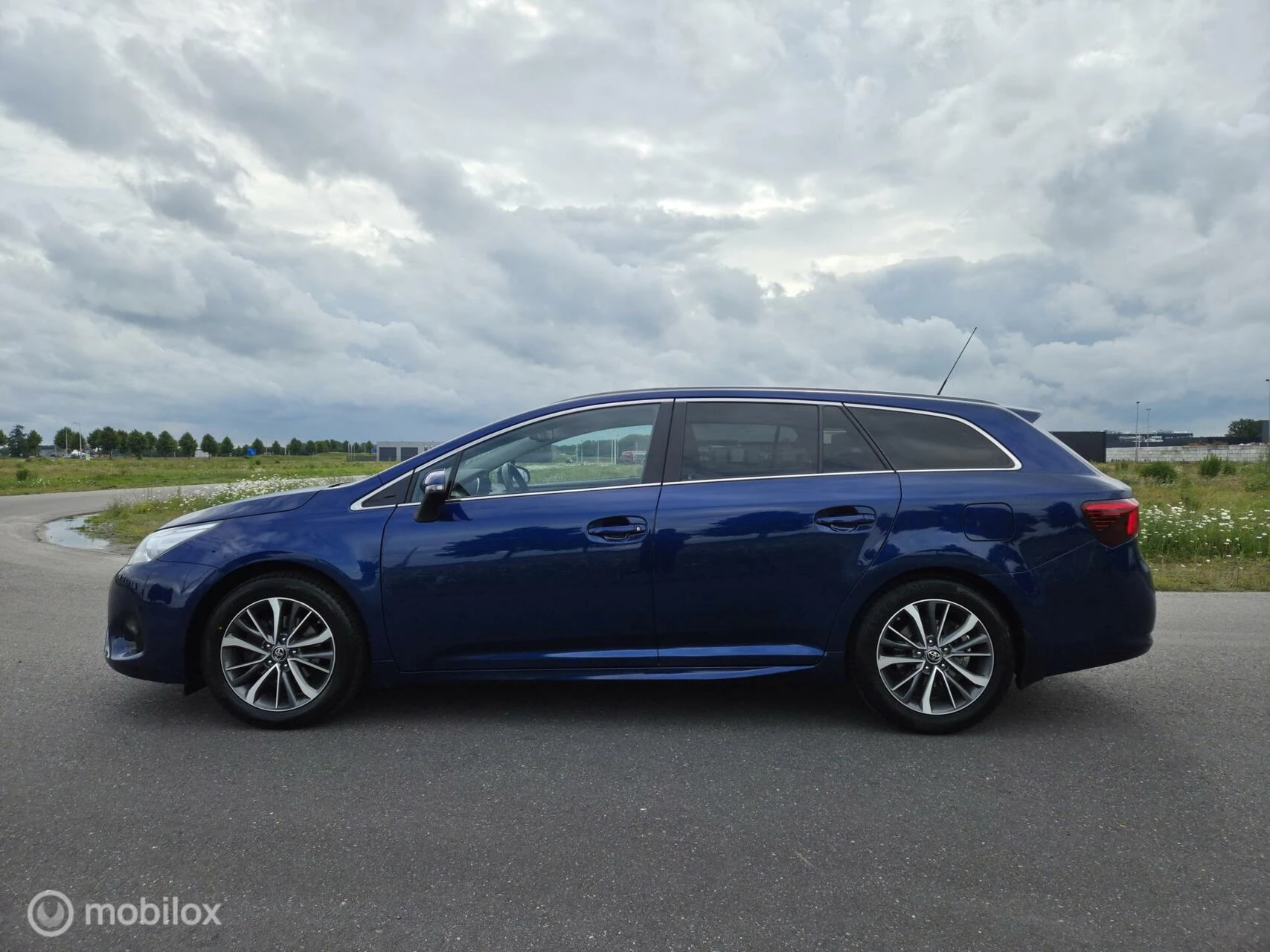 Hoofdafbeelding Toyota Avensis