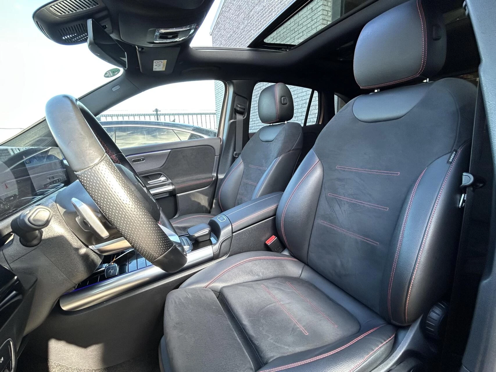 Hoofdafbeelding Mercedes-Benz EQA