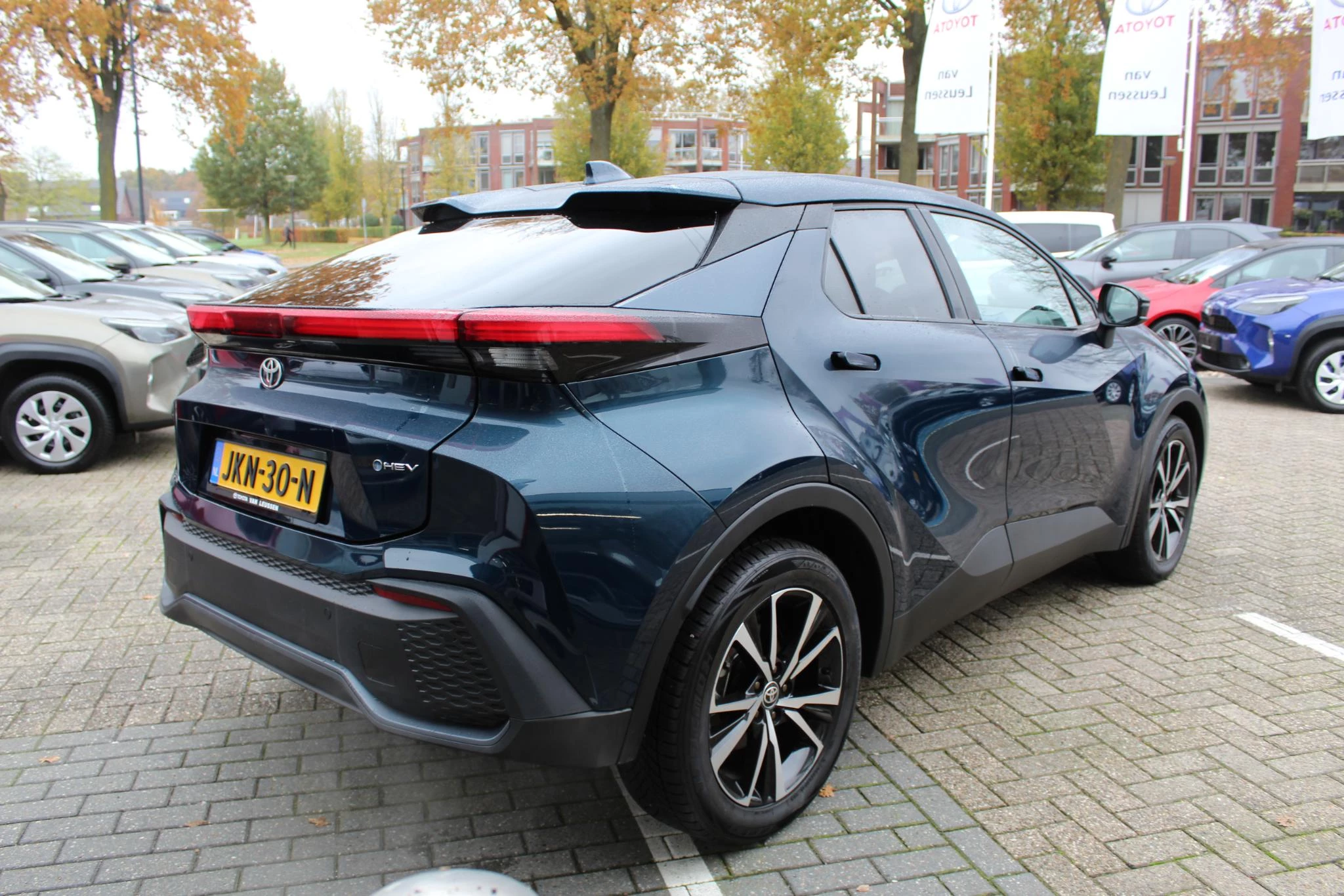 Hoofdafbeelding Toyota C-HR