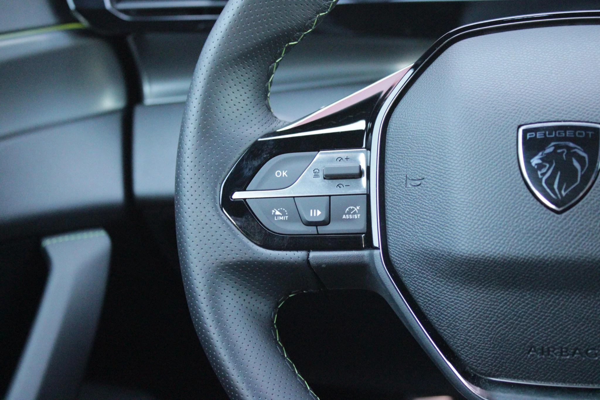 Hoofdafbeelding Peugeot 408