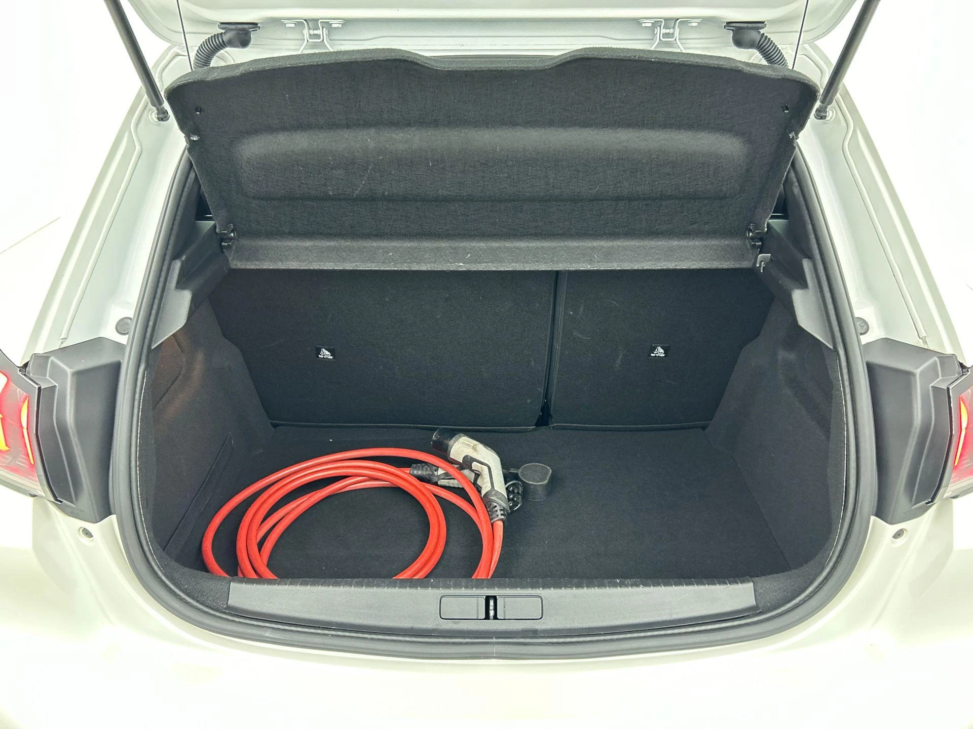 Hoofdafbeelding Peugeot e-208