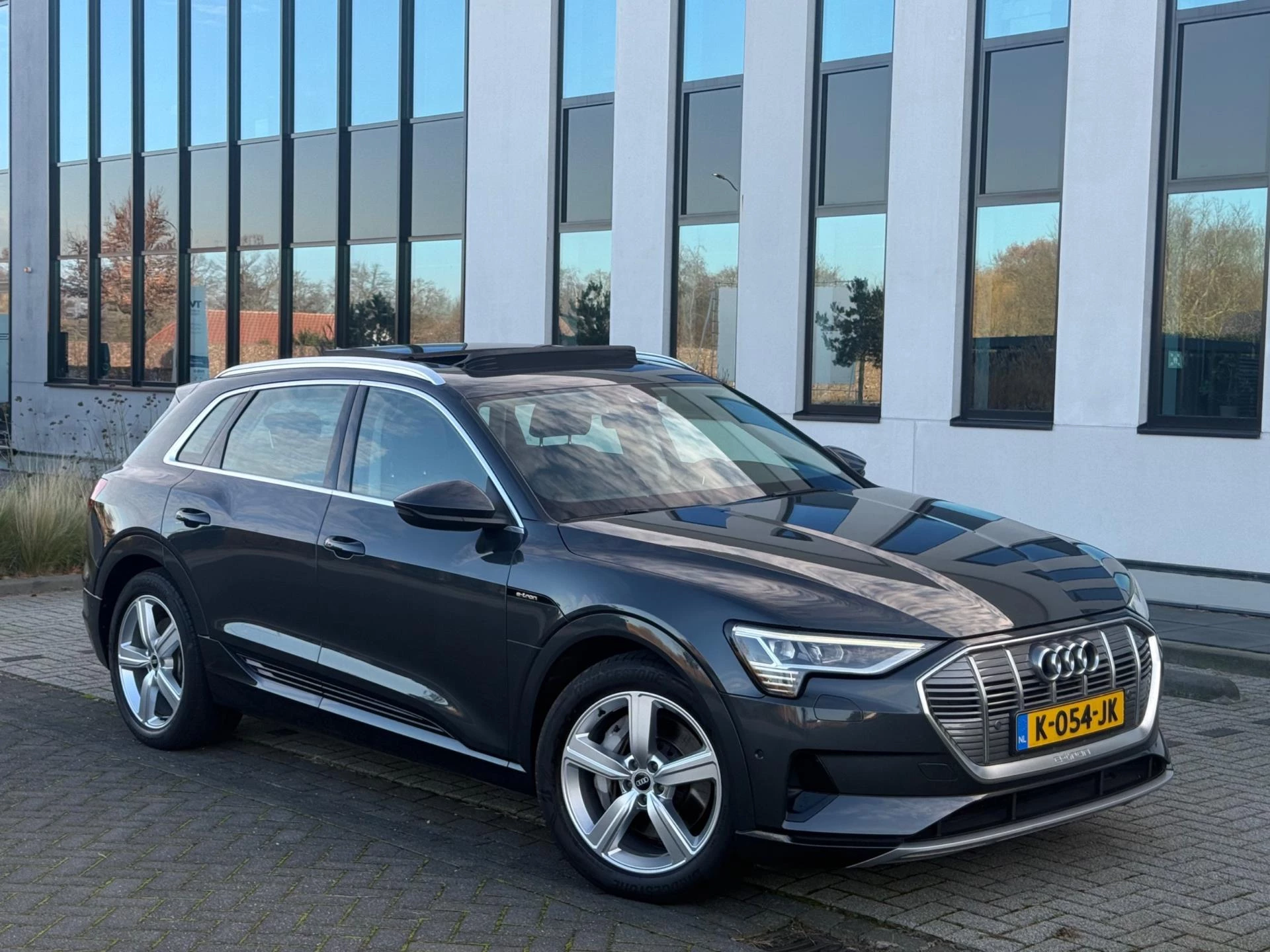 Hoofdafbeelding Audi e-tron