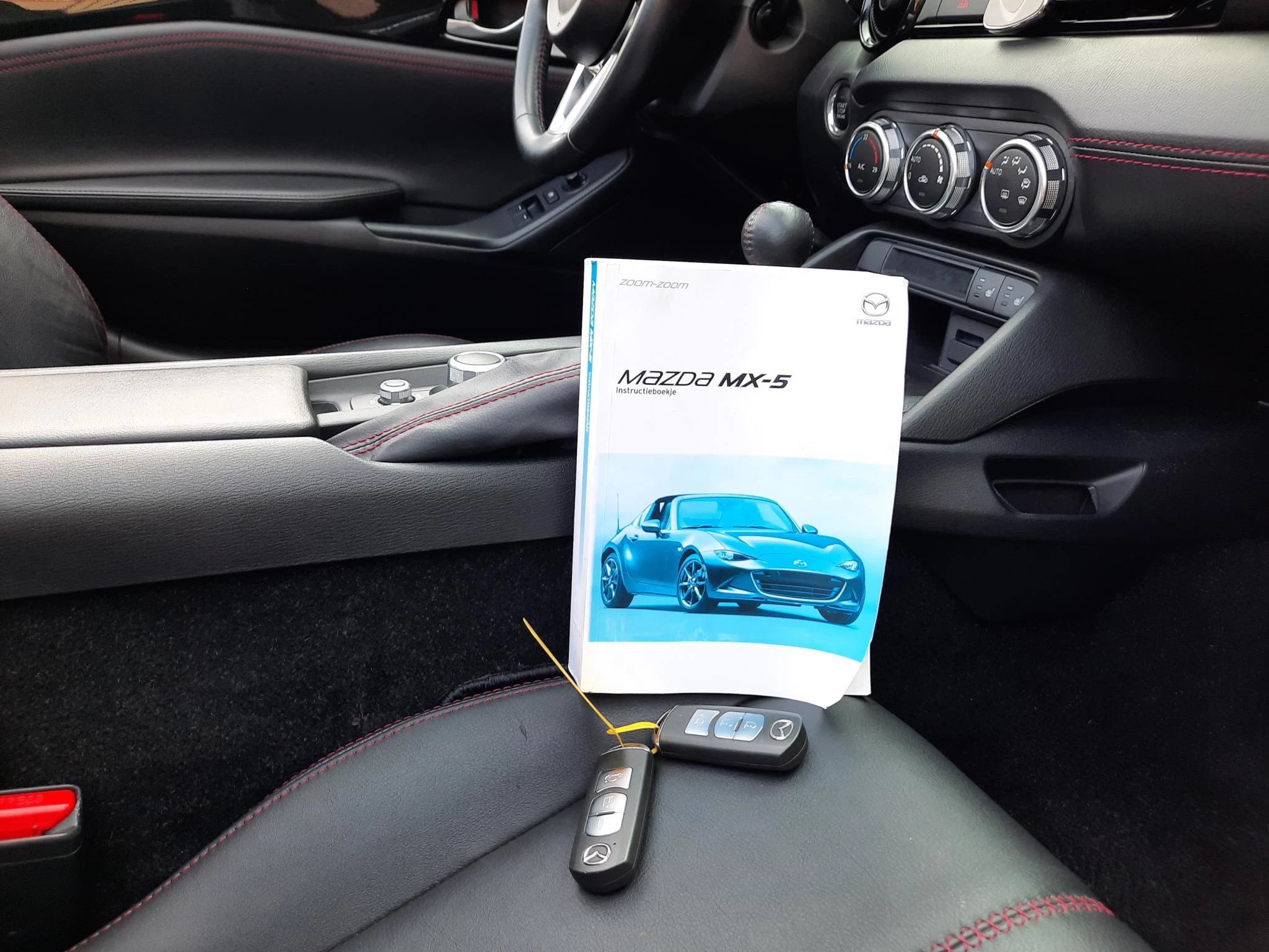 Hoofdafbeelding Mazda MX-5