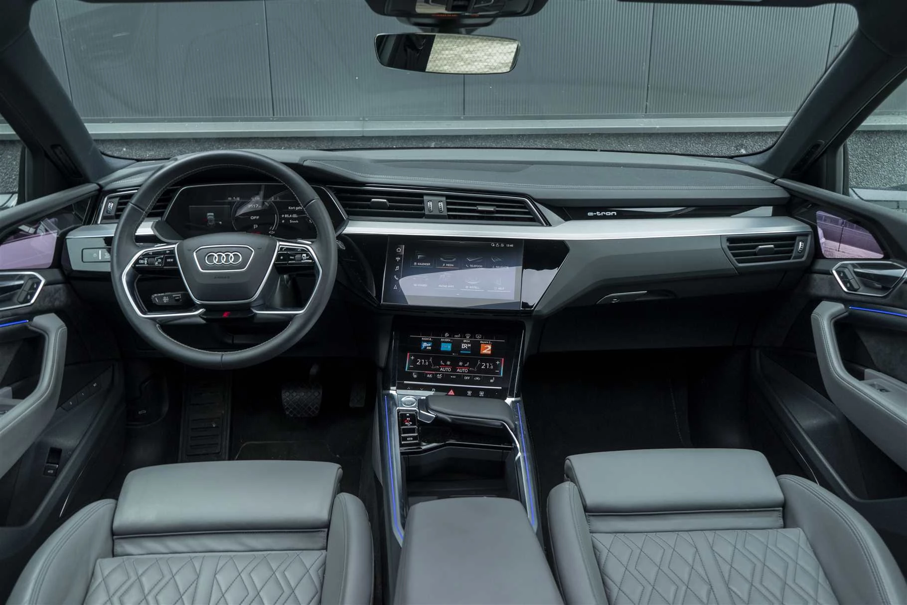 Hoofdafbeelding Audi e-tron