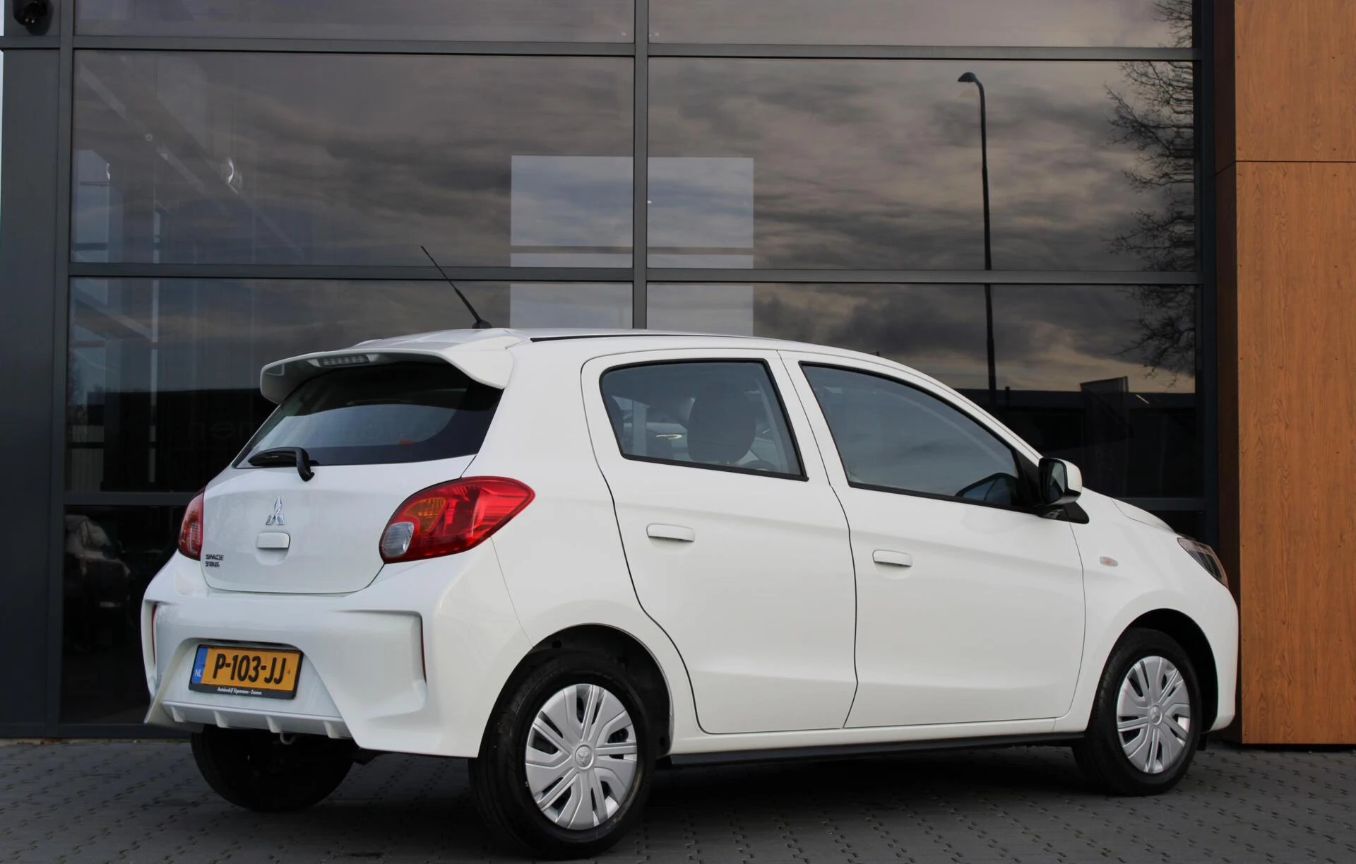 Hoofdafbeelding Mitsubishi Space Star