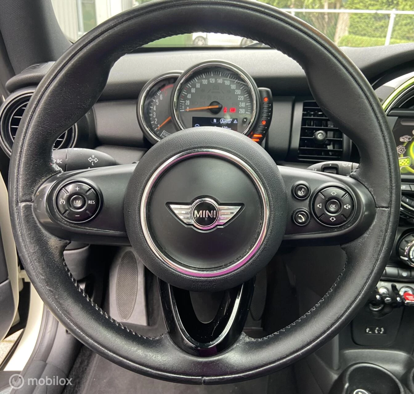 Hoofdafbeelding MINI One