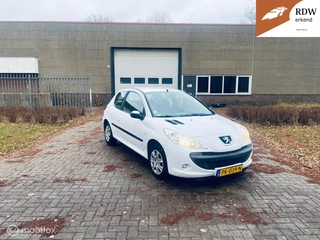 Peugeot 206 + 1.1 XR AIRCO/ZUINIG/KOOPJE