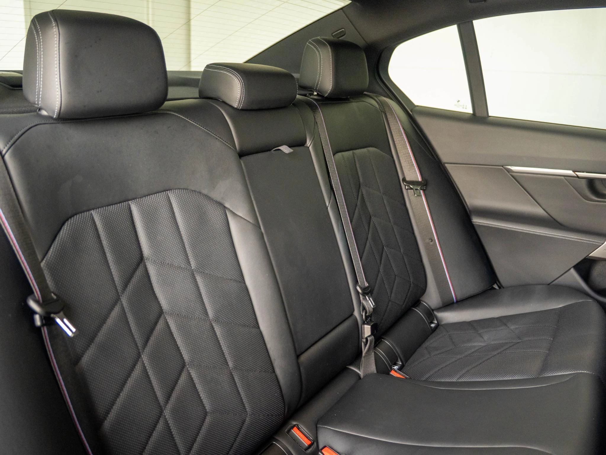 Hoofdafbeelding BMW i5