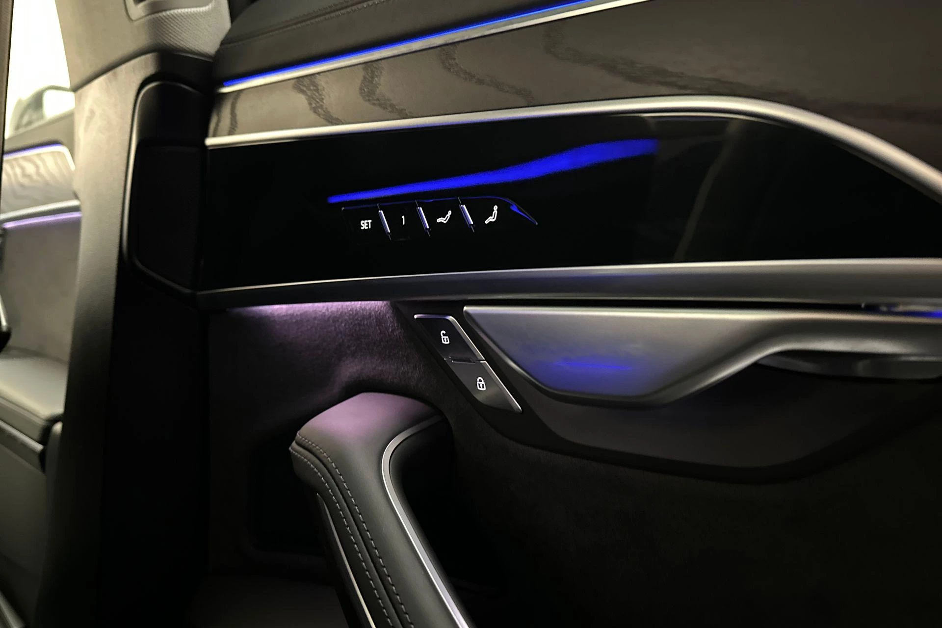Hoofdafbeelding Audi A8