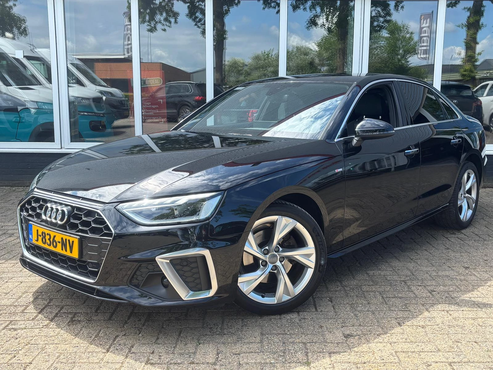 Hoofdafbeelding Audi A4