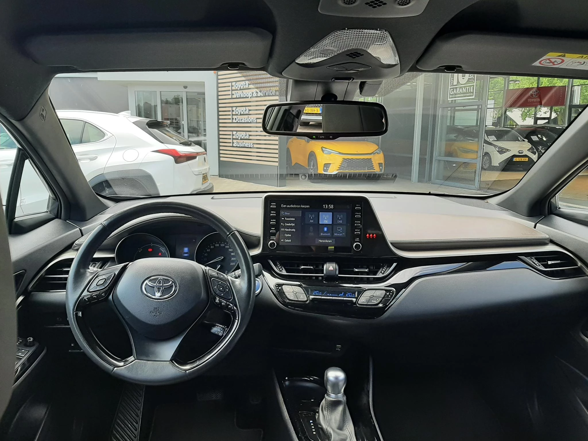 Hoofdafbeelding Toyota C-HR