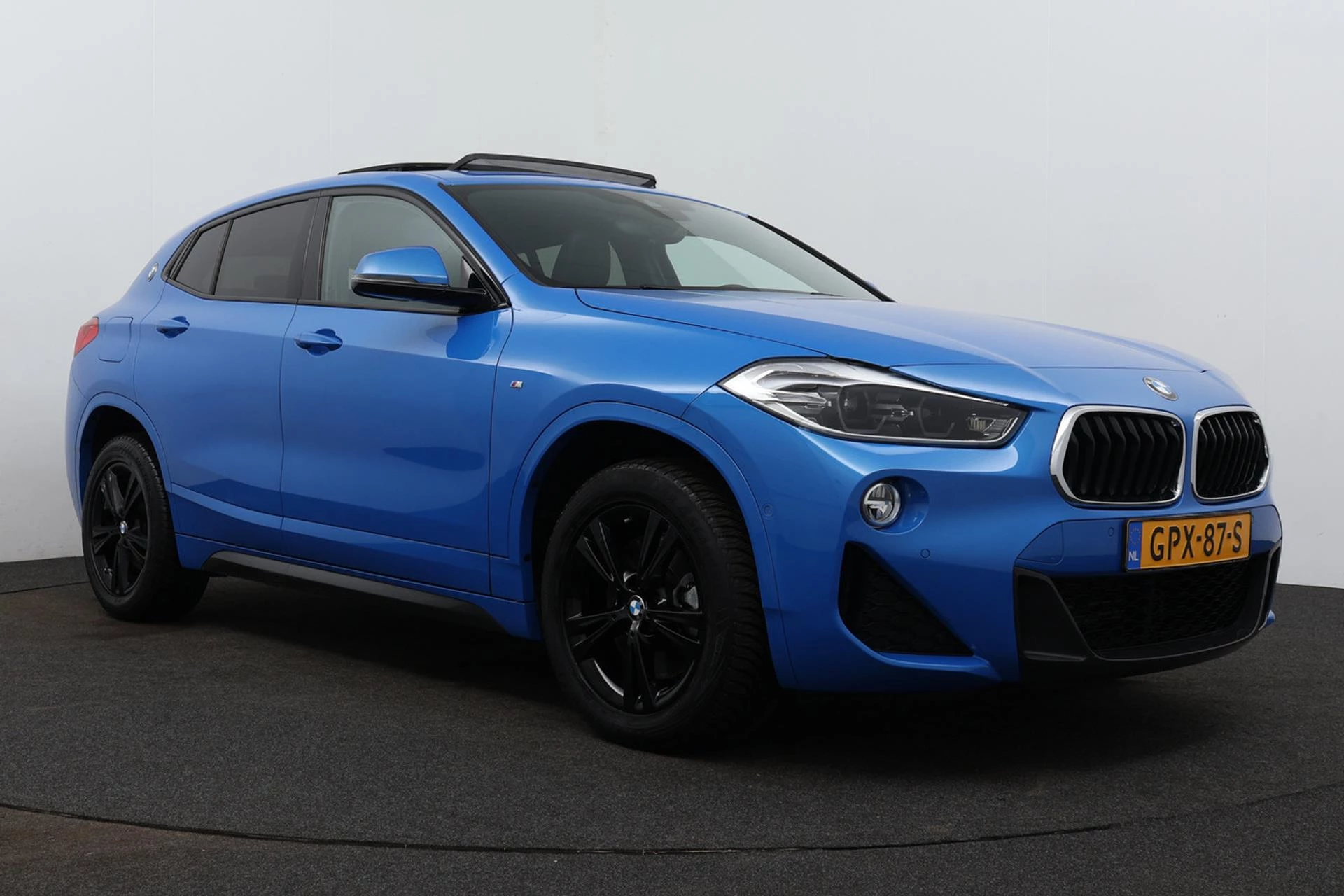 Hoofdafbeelding BMW X2