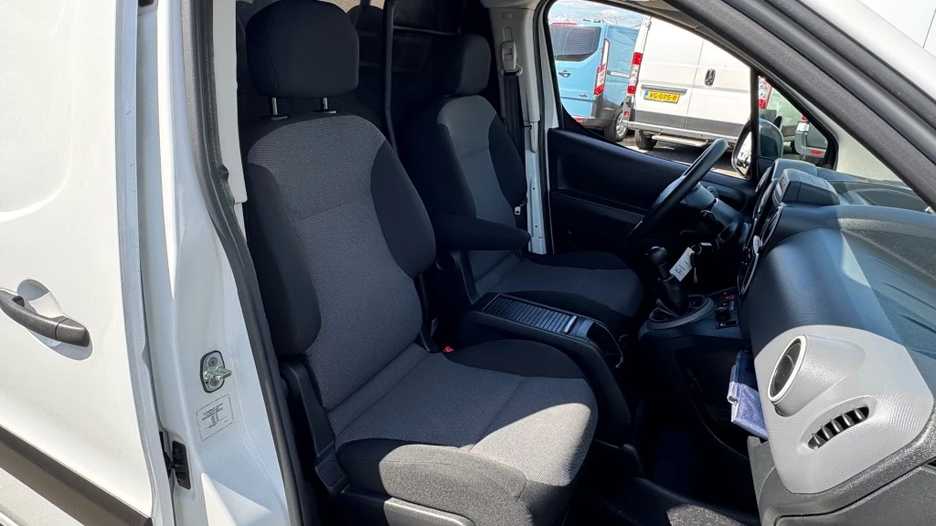 Hoofdafbeelding Peugeot Partner