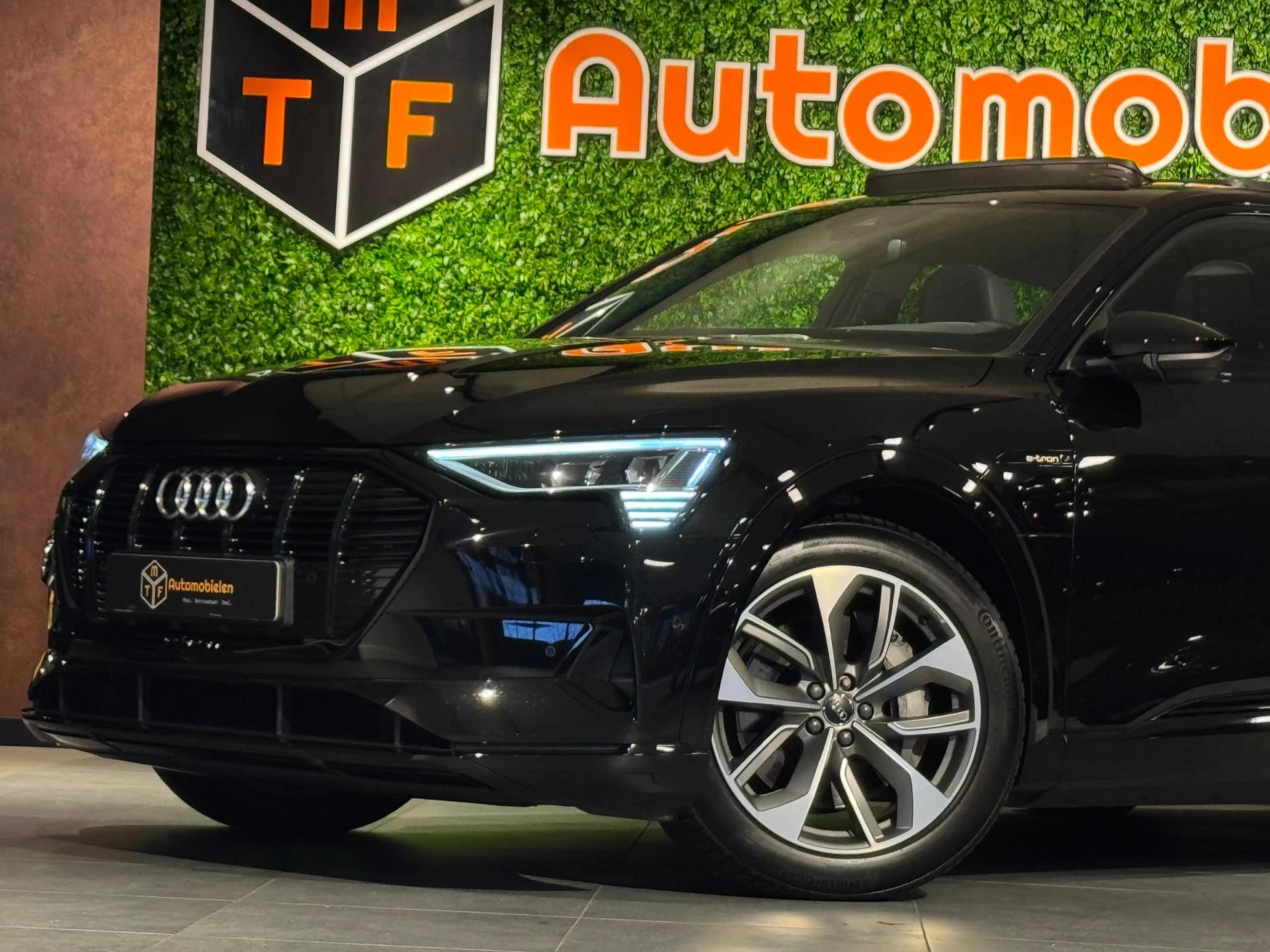 Hoofdafbeelding Audi e-tron