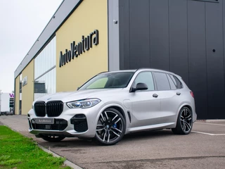 BMW X5 xDrive45e High Executive | M-sport | Hifi Sound | Schuif-/kantel Pano | Laser LED | Soft doorclose | Head-Up | Adapt. Cruise | Matt frozen gray wrap