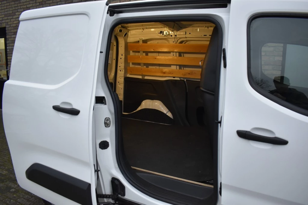 Hoofdafbeelding Peugeot Partner