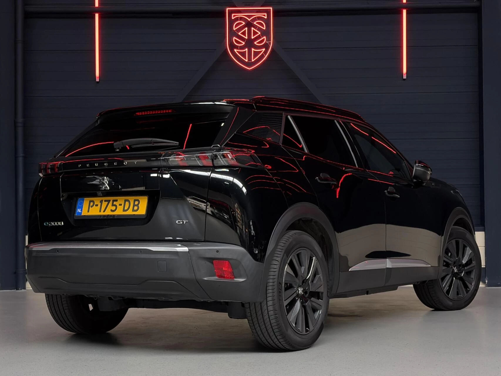 Hoofdafbeelding Peugeot e-2008