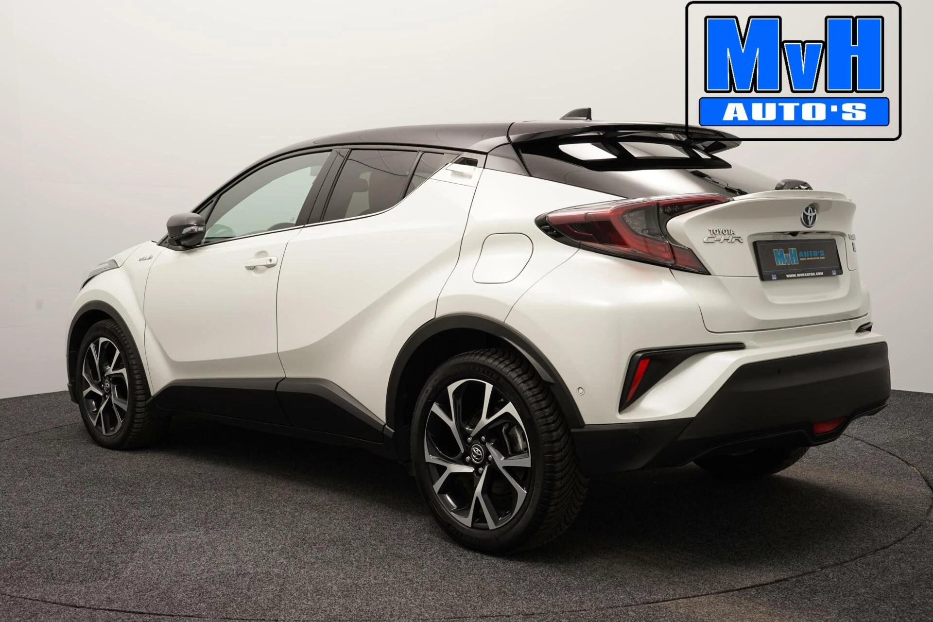 Hoofdafbeelding Toyota C-HR