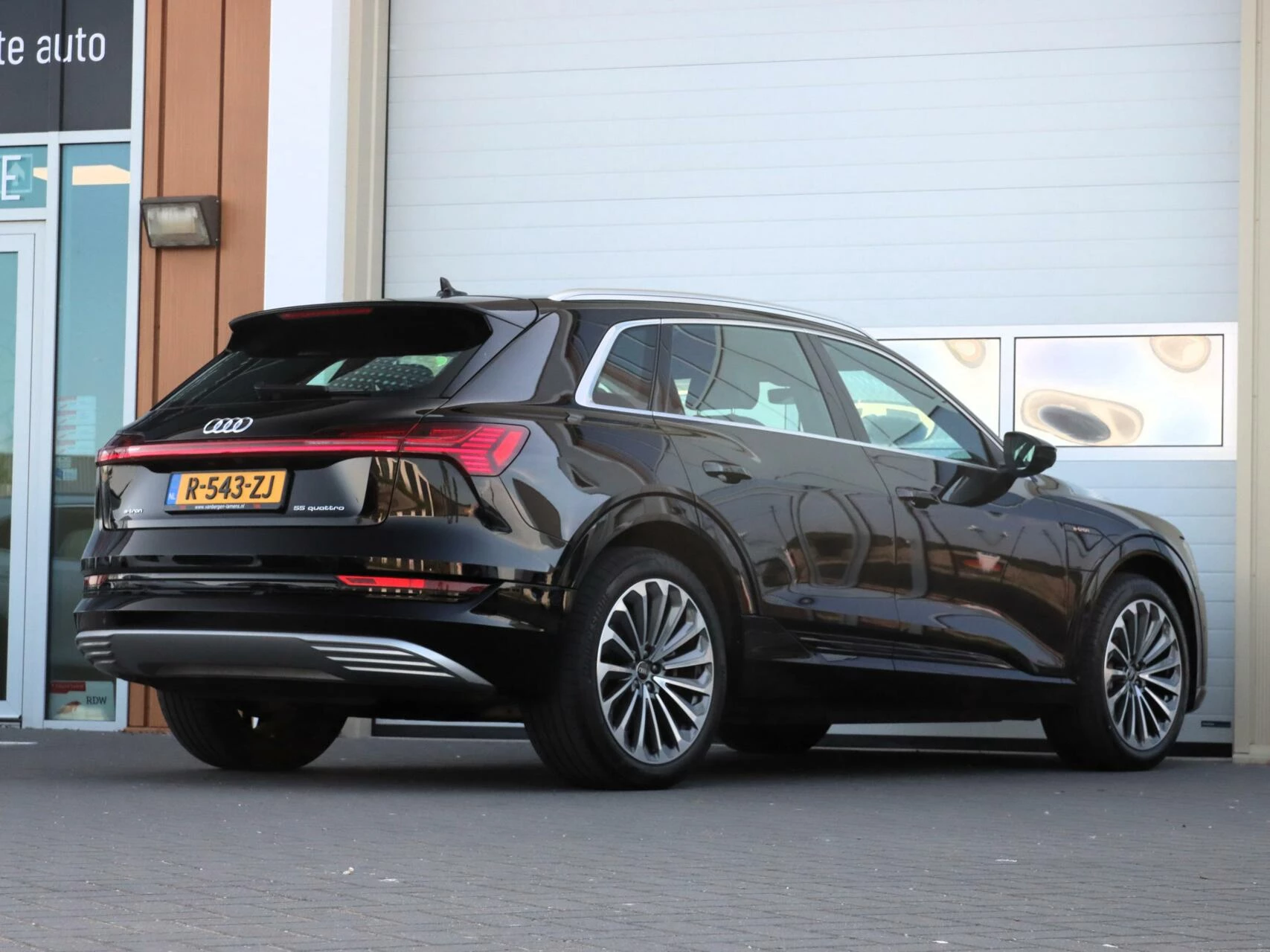 Hoofdafbeelding Audi e-tron