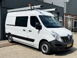 Renault Master T35 2.3 dCi L2H2 Airco Cruise controle Kastinrichting Trekhaak 2500kg Trekgewicht Schuifdeur Zijruit rechts Euro 6 Bpm vrij !!1e eigenaar Dealer onderhouden Ook ideaal voor ombouw naar camper