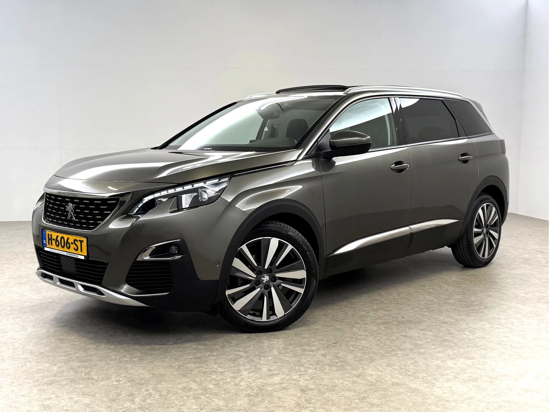 Hoofdafbeelding Peugeot 5008