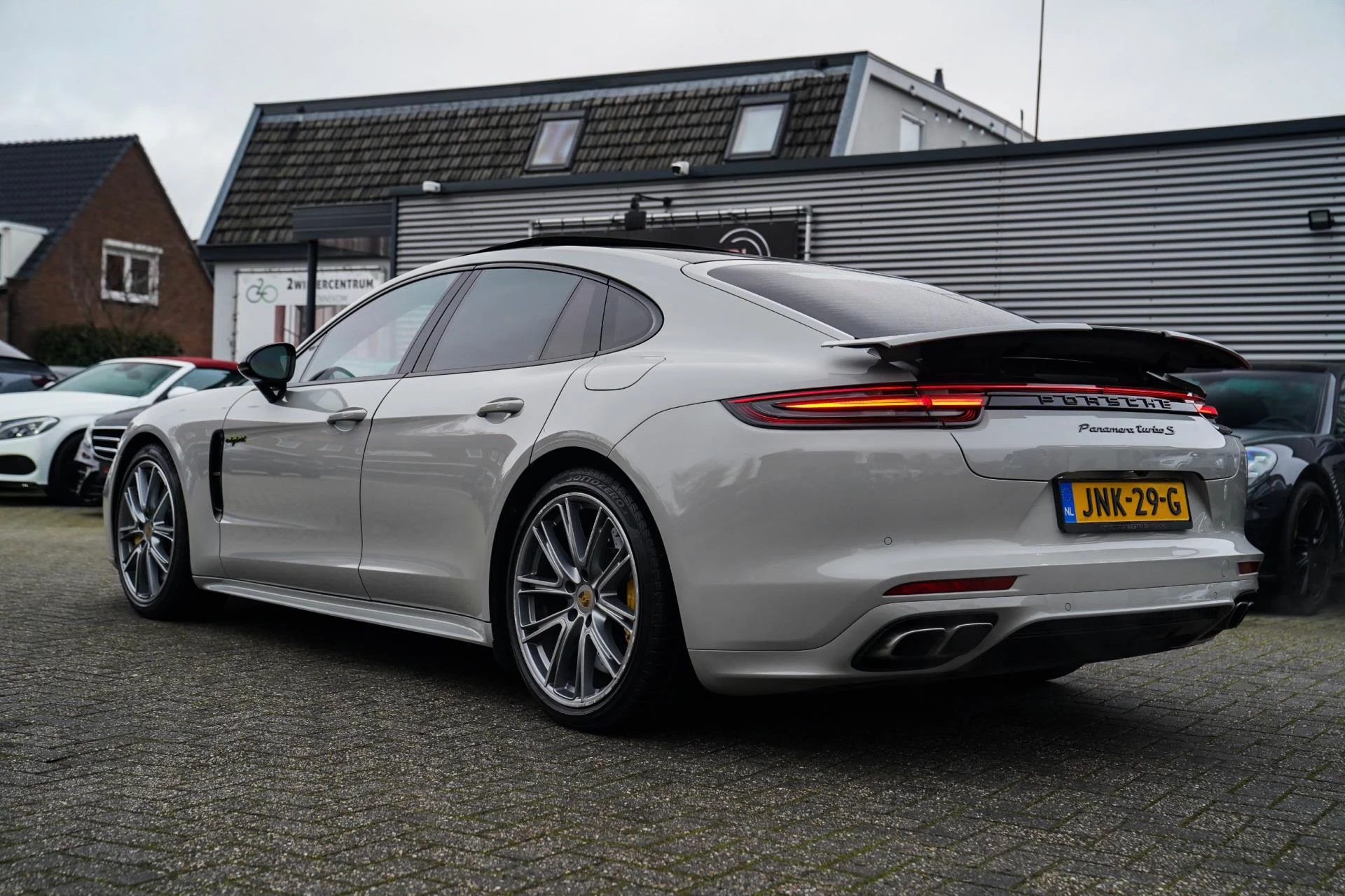 Hoofdafbeelding Porsche Panamera