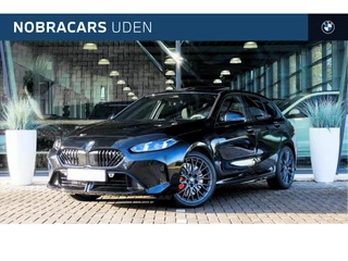 BMW 1 Serie 120 M Sport Automaat / Panoramadak / Sportstoelen / Achteruitrijcamera / M Adaptief onderstel / Comfort Access / Adaptieve LED / Stoelverwarming