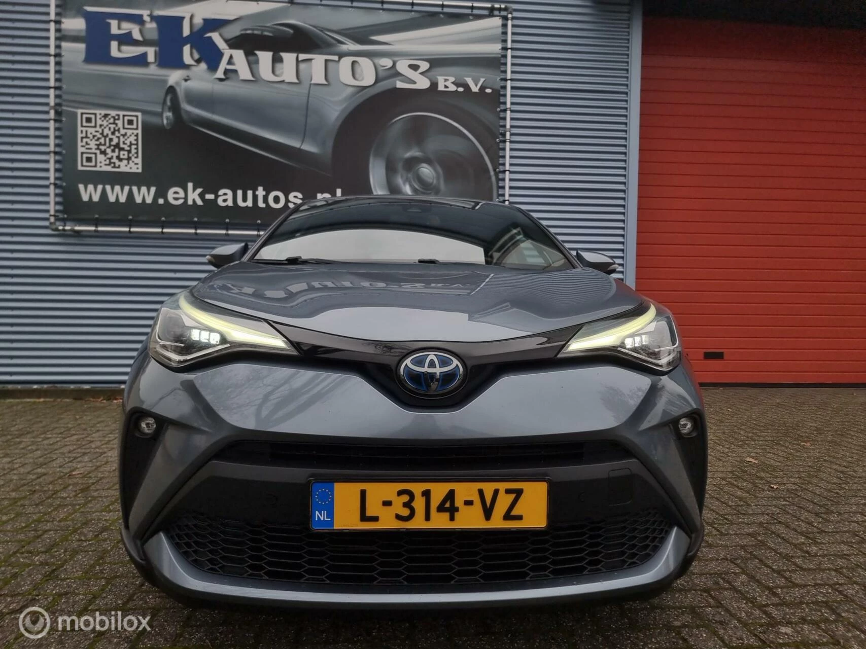 Hoofdafbeelding Toyota C-HR