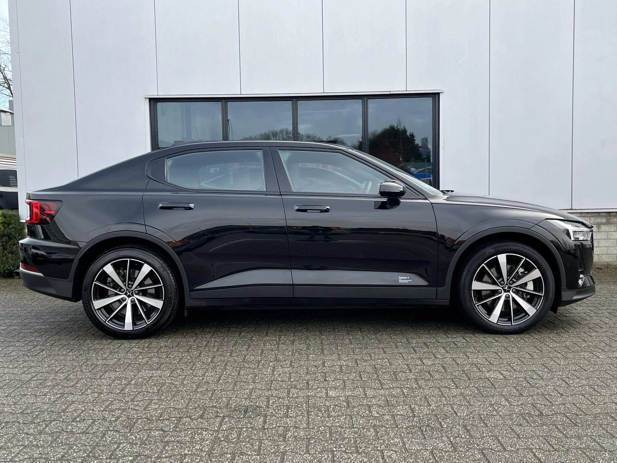 Hoofdafbeelding Polestar 2