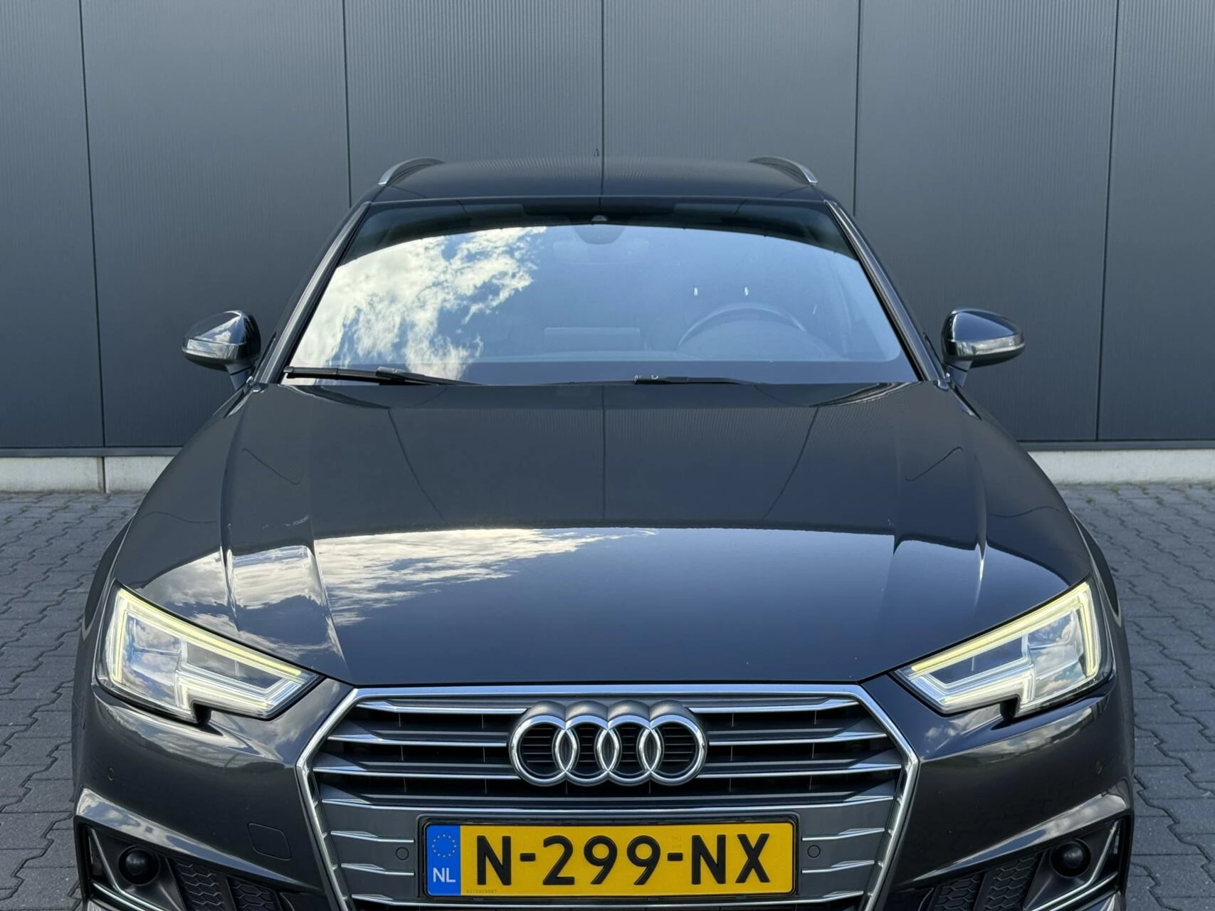 Hoofdafbeelding Audi A4