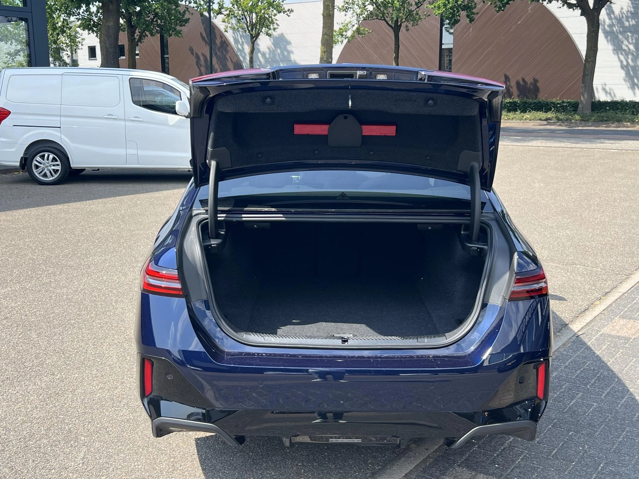 Hoofdafbeelding BMW i5
