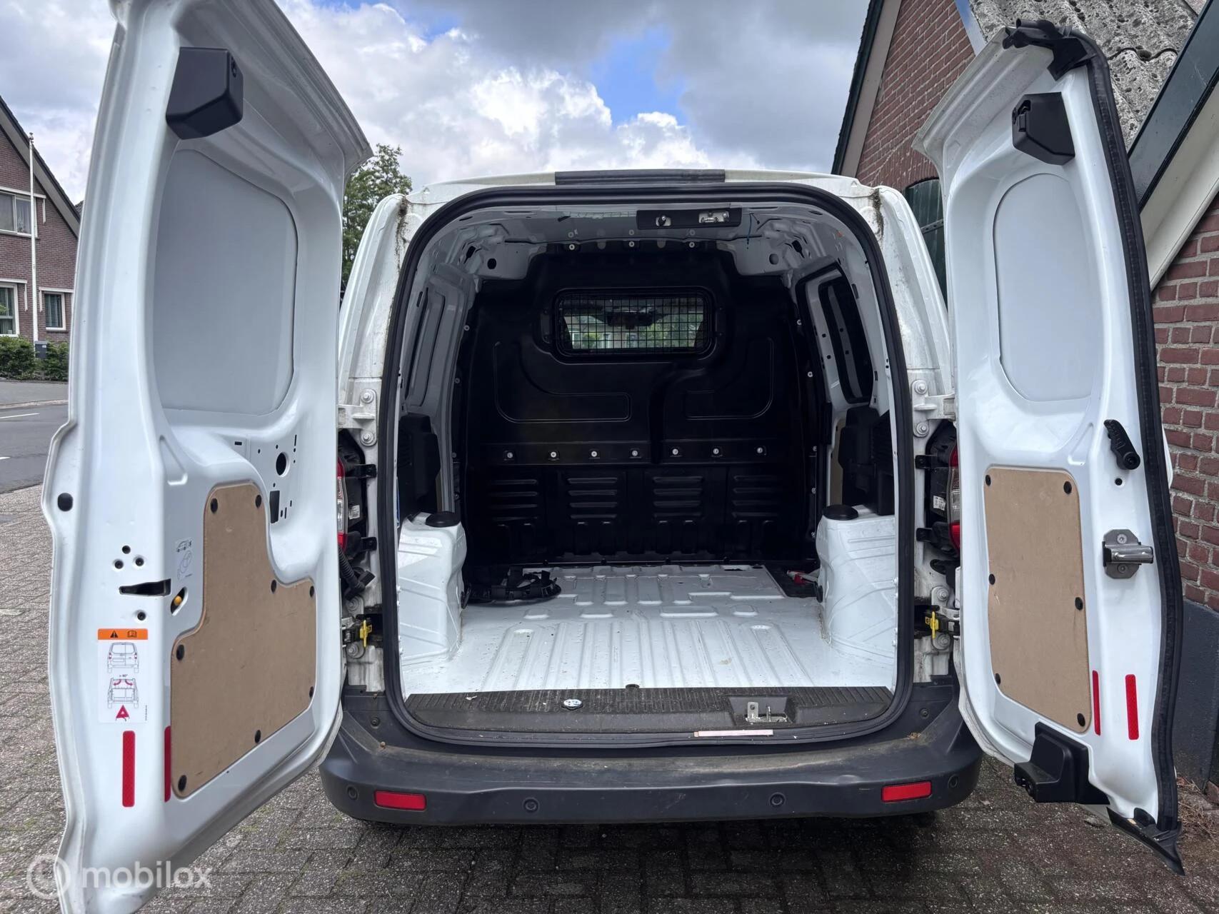 Hoofdafbeelding Ford Transit Courier