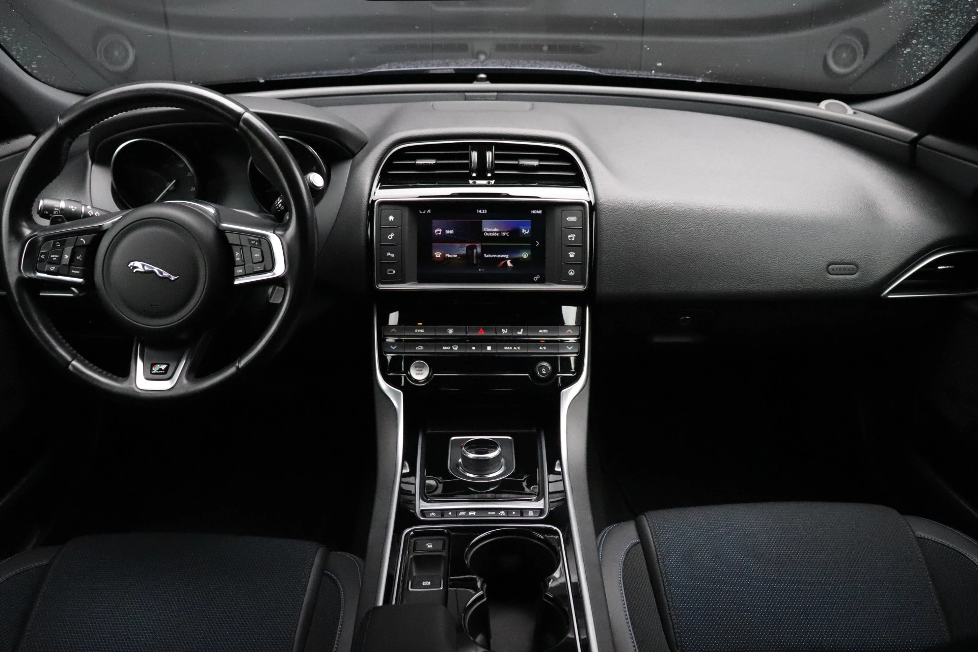 Hoofdafbeelding Jaguar XE