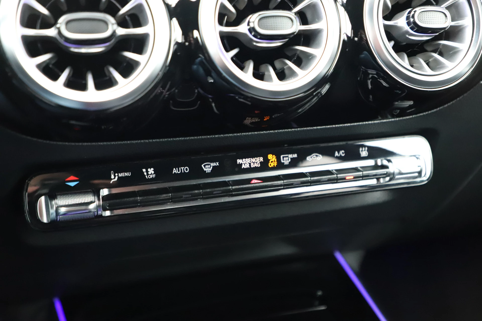 Hoofdafbeelding Mercedes-Benz EQA