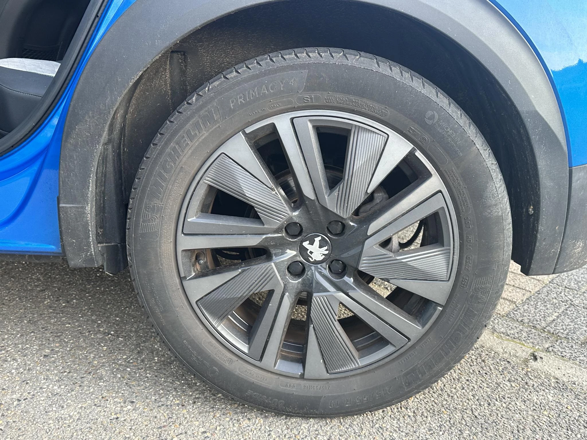 Hoofdafbeelding Peugeot e-2008