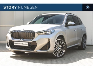 BMW iX1 xDrive30 High Executive M Sport / Panoramadak / Sportstoelen / Adaptieve LED / Adaptief M Onderstel / Comfort Access / Parking Assistant Plus