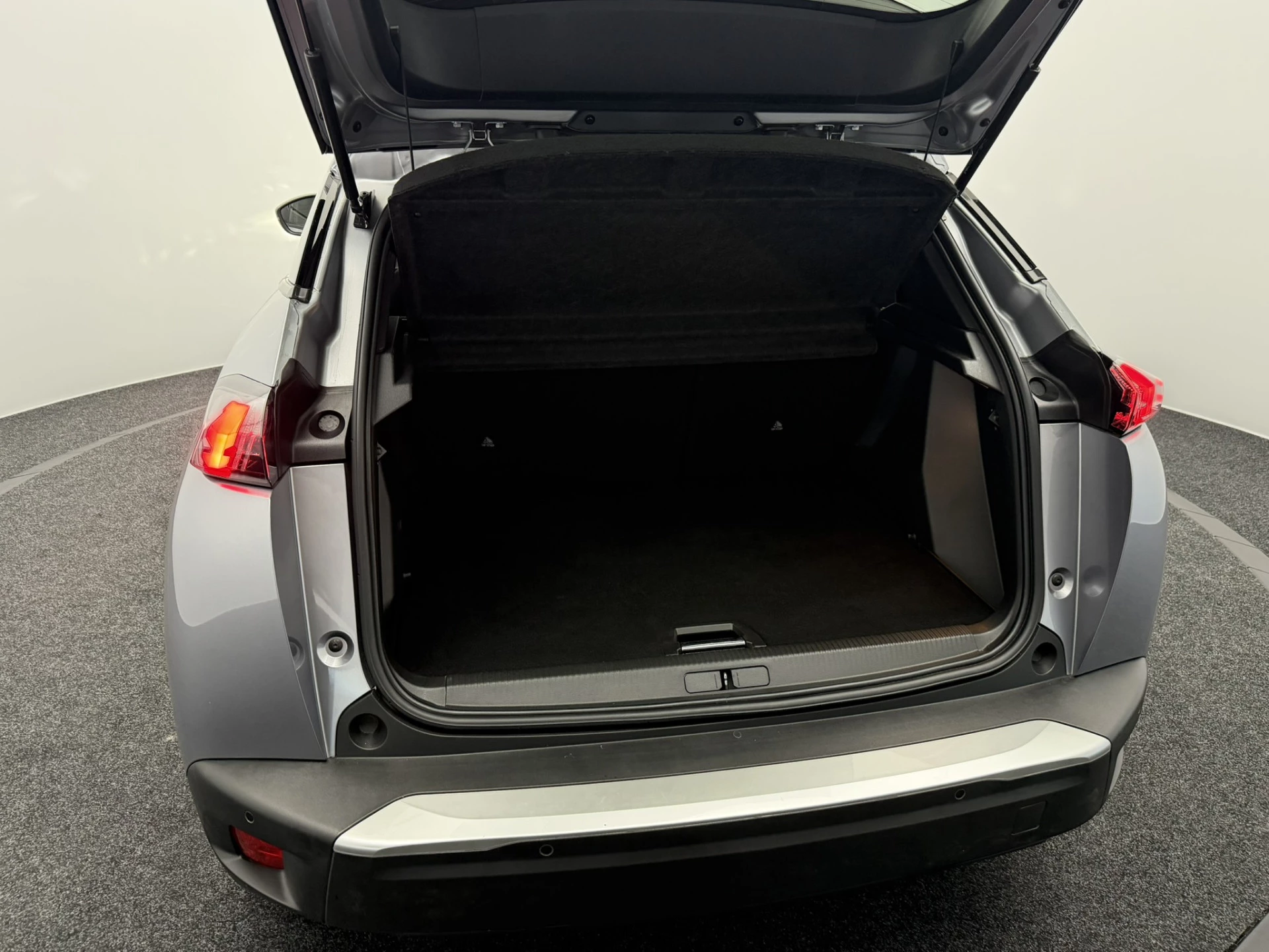 Hoofdafbeelding Peugeot e-2008