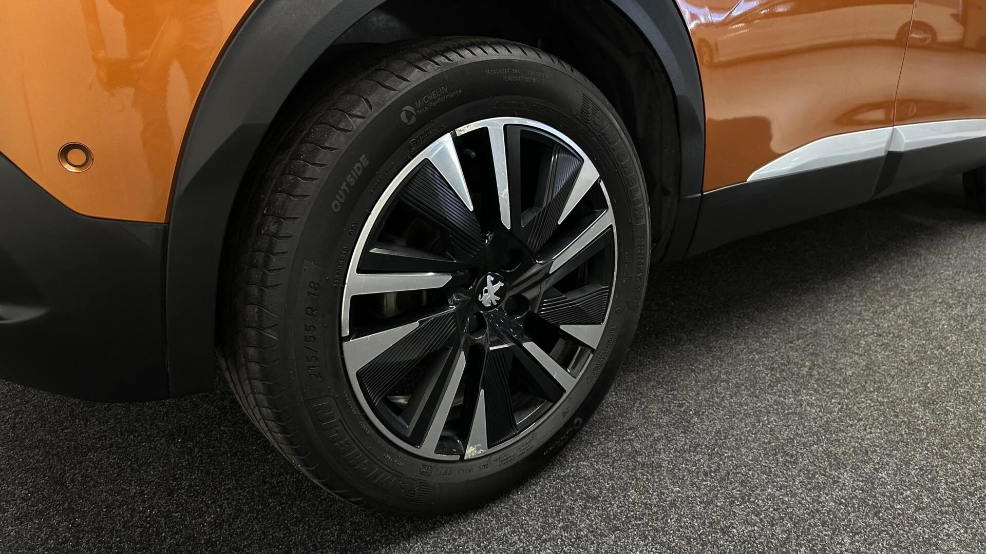 Hoofdafbeelding Peugeot e-2008